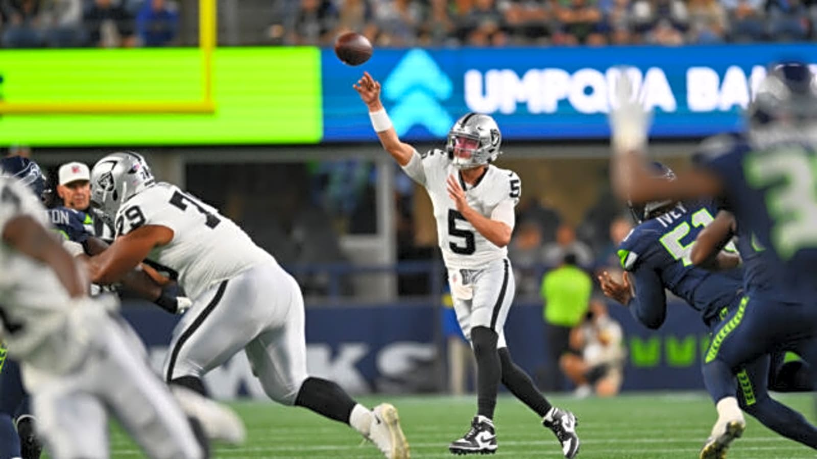  Pete Caroll Impressed With Rookie QB Cam Miller