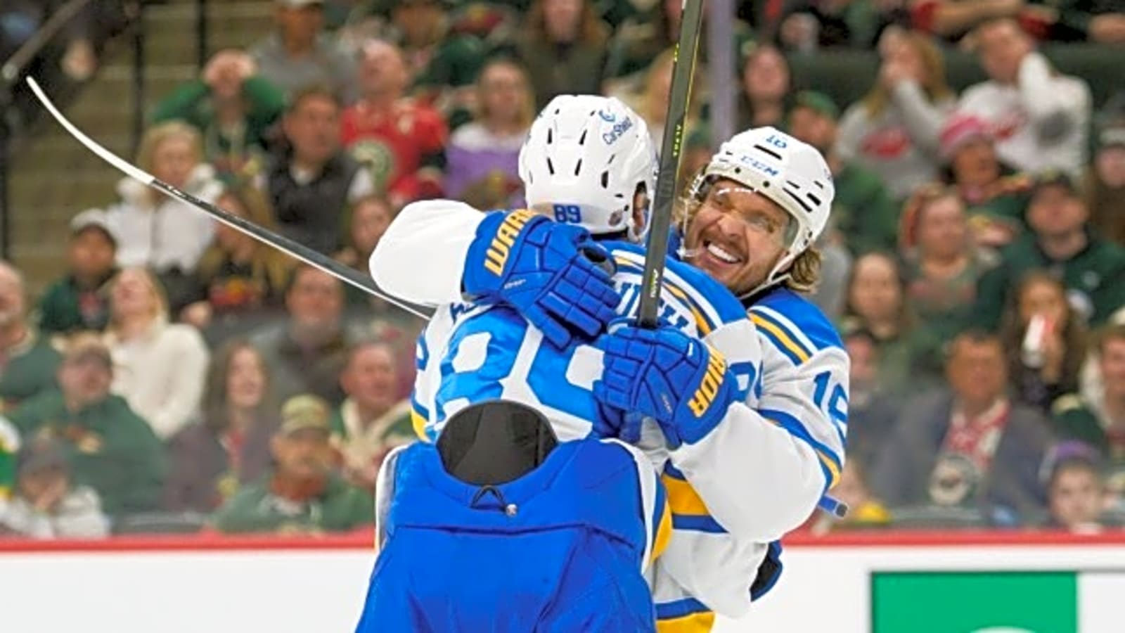 Should The Bruins Trade For Robert Thomas?