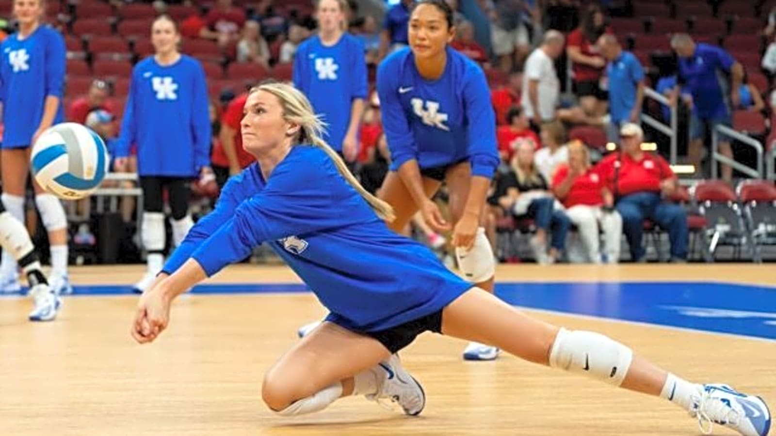 #4 Kentucky Volleyball Set For Heavyweight Battle With #5 Penn State