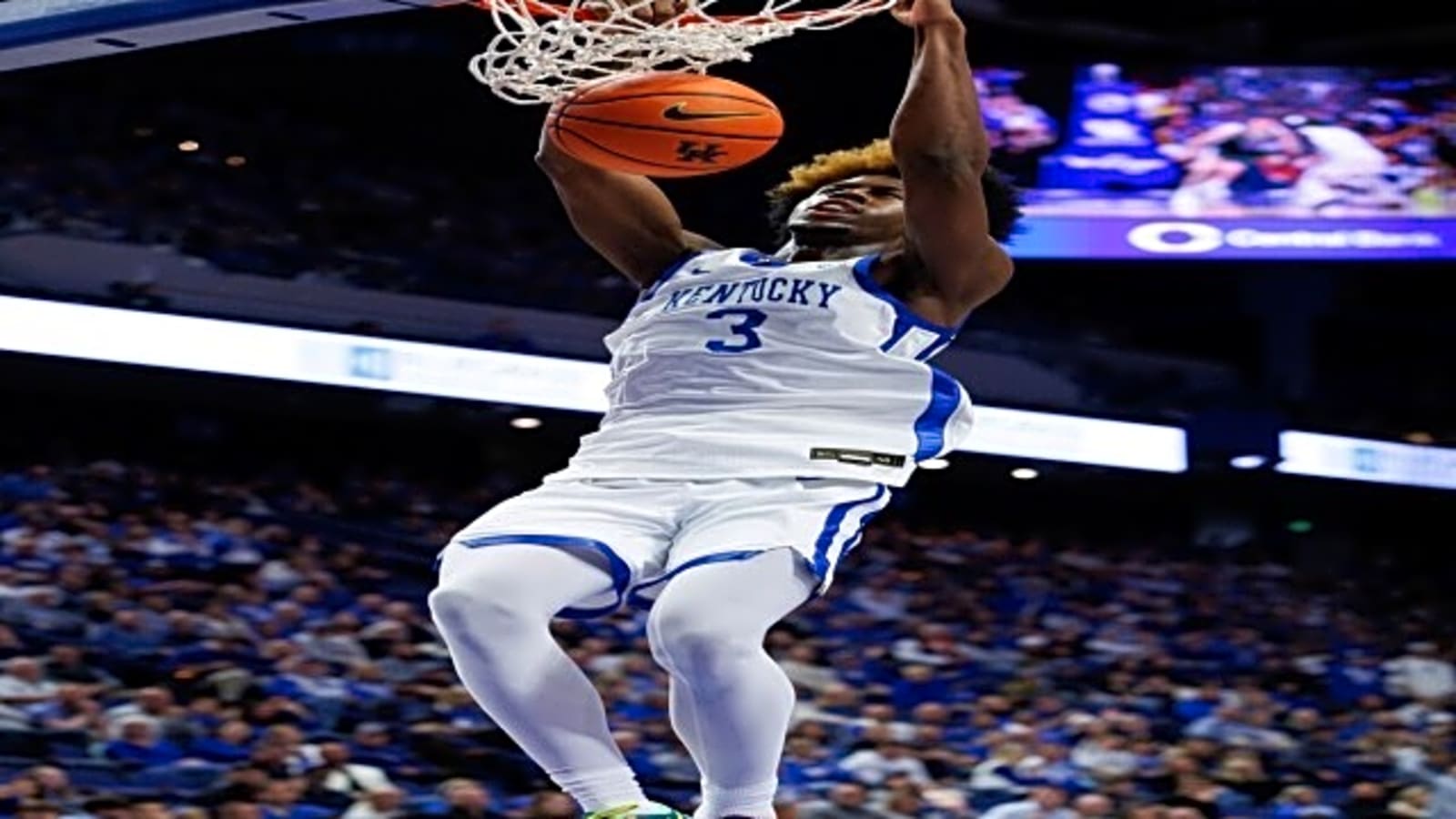 Wildcats Dominate Loyola Before Brutal Stretch