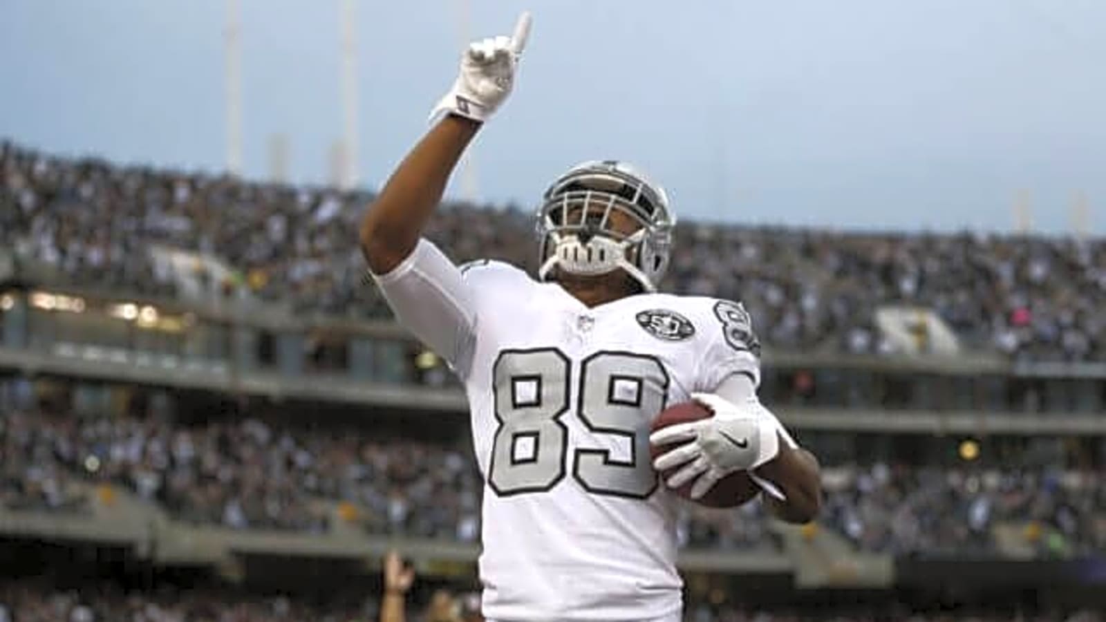  Amari Cooper Returns To The Silver & Black