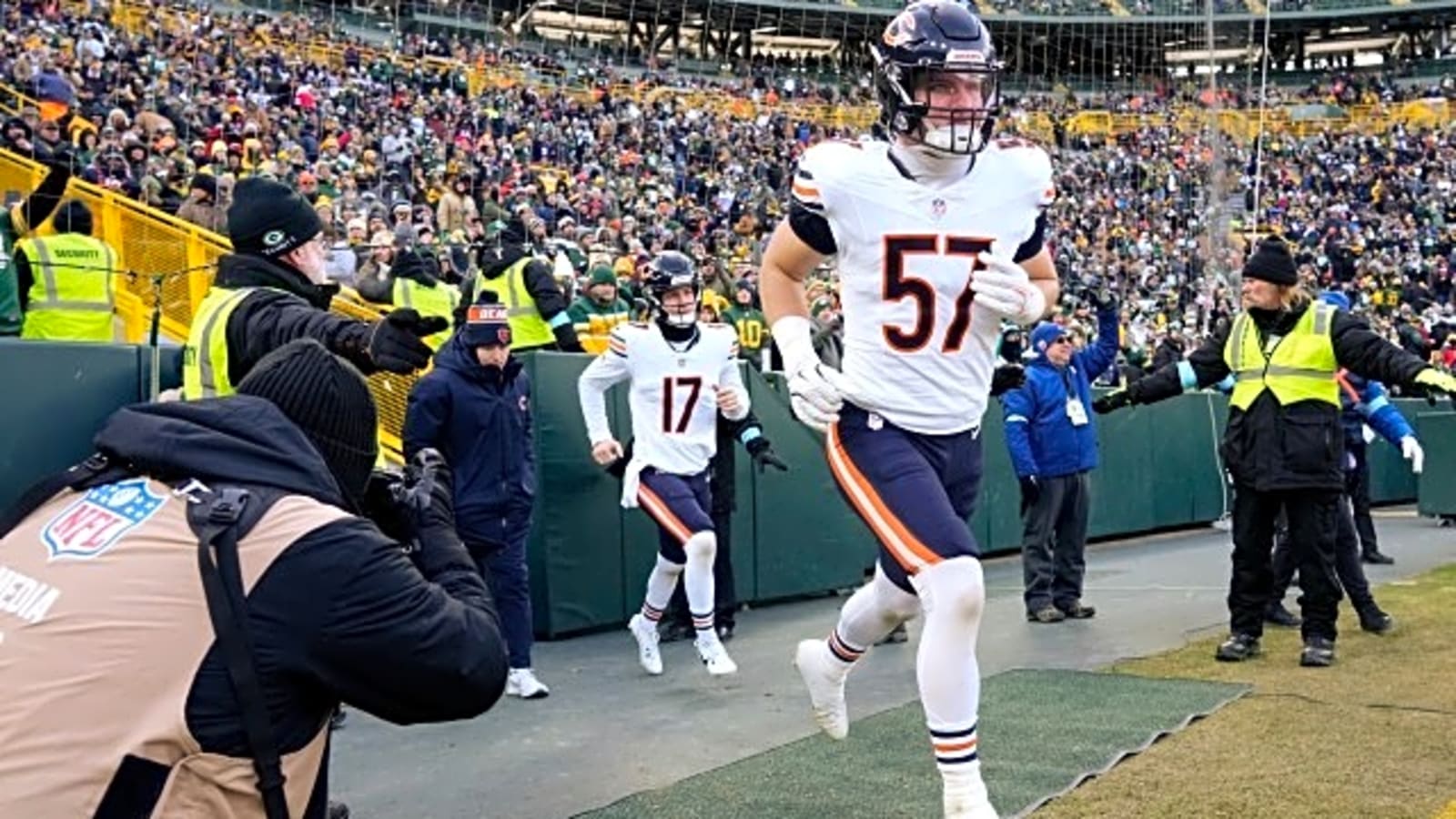 Chicago Bears Resign Linebacker Jack Sanborn