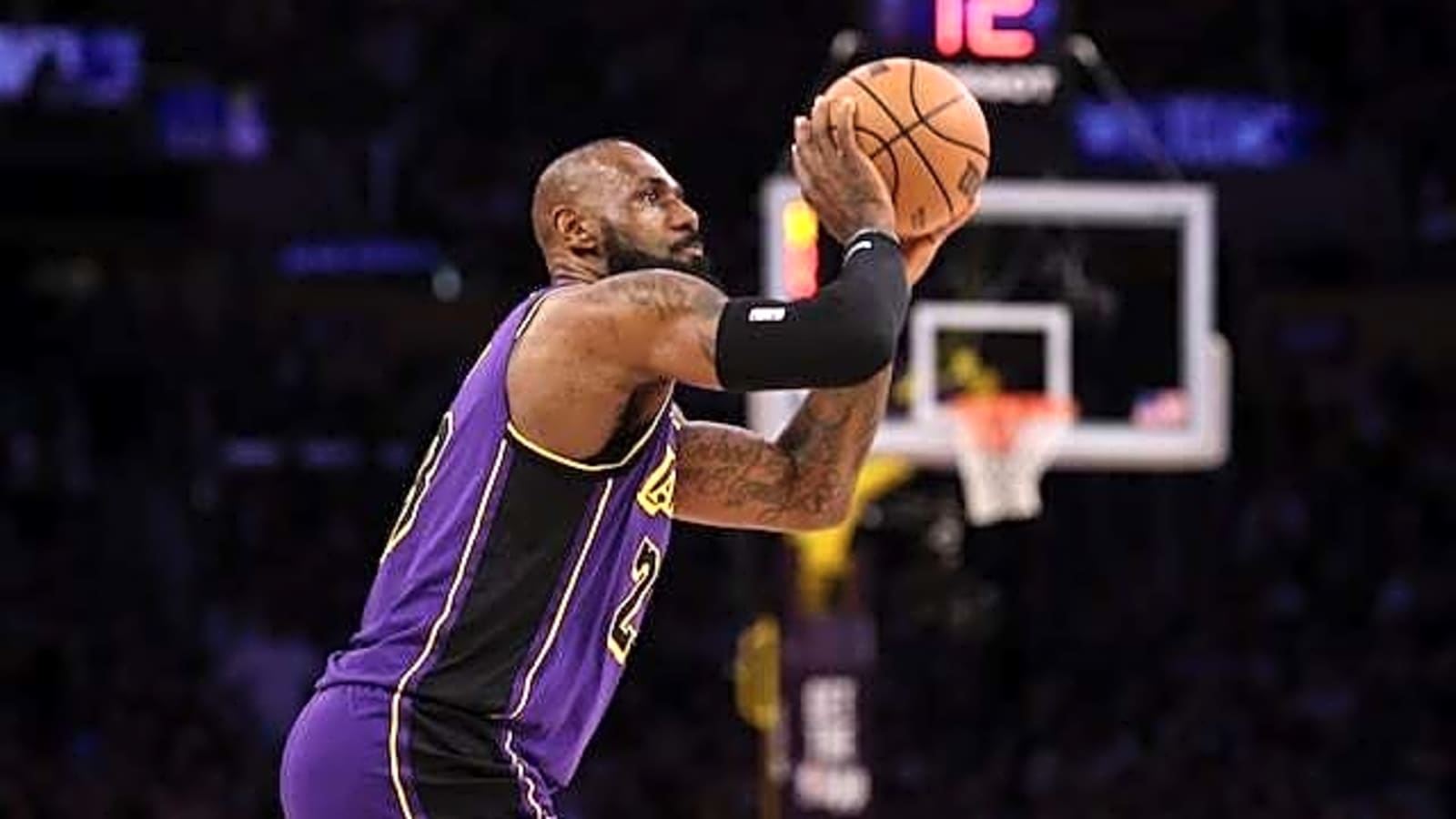  LeBron James Expected To Be With Team At Start Of Training Camp