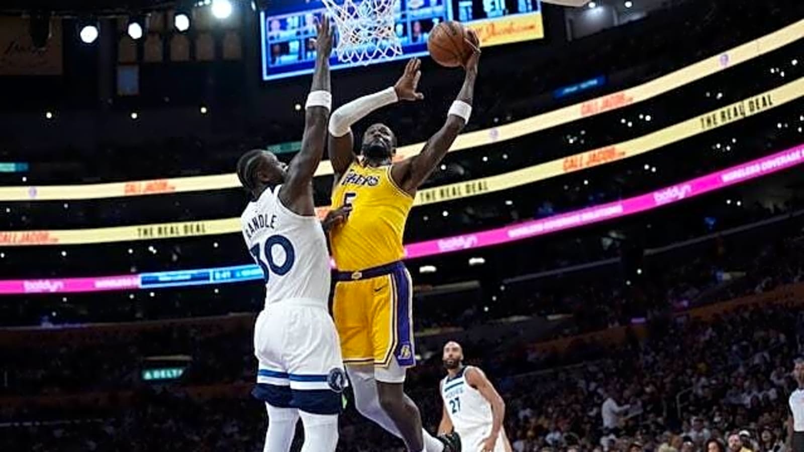 JJ Redick Applauds Deandre Ayton For Patience Offensively