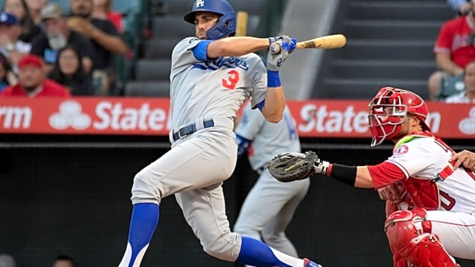 Los Angeles Angels Sign Chris Taylor