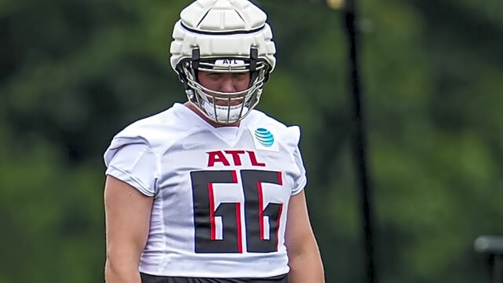 Rams Sign Offensive Lineman John Leglue