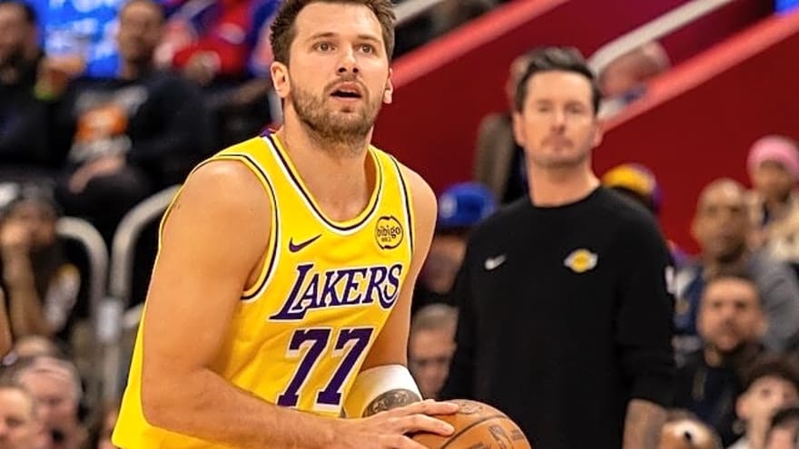 JJ Redick Expects Tactical Changes & Expanded Rotation With Luka Doncic & Austin Reaves Out