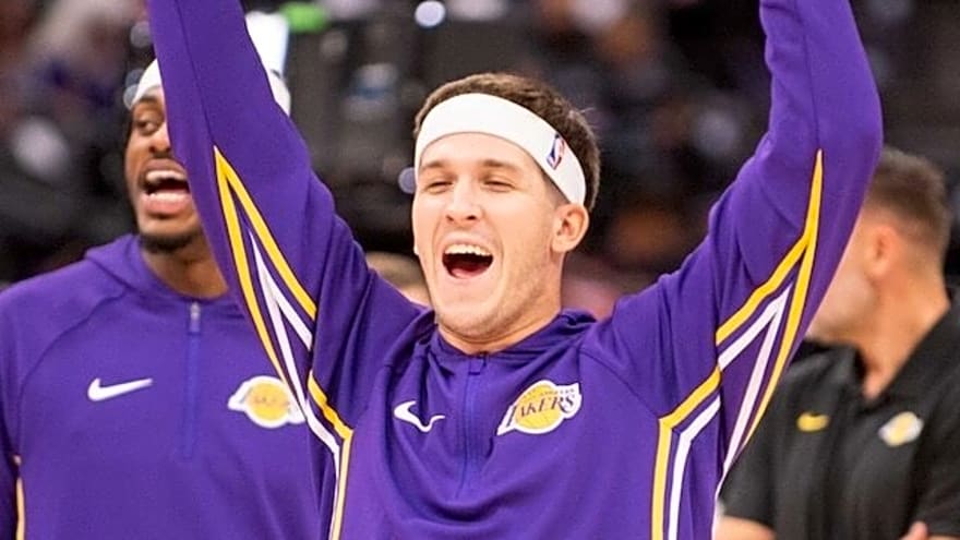  JJ Redick Seeing Growth In Austin Reaves As Communicator & Leader