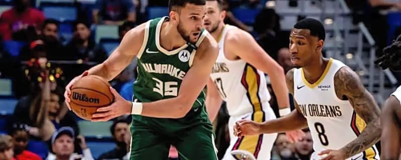 Bucks get unexpected boost to nudge them over top in 112-110 MLK Day victory