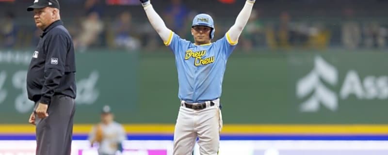 Ex-Brewers infielder still seeking next team as 5th-youngest unsigned free agent