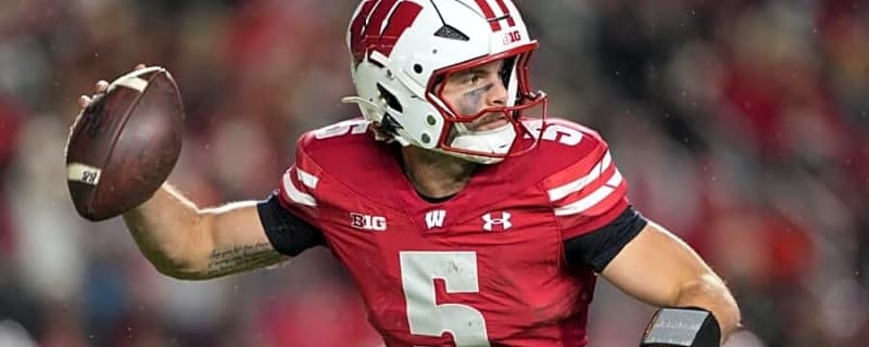Wisconsin Badgers QB Carter Smith set to navigate uncertain 2026 future
