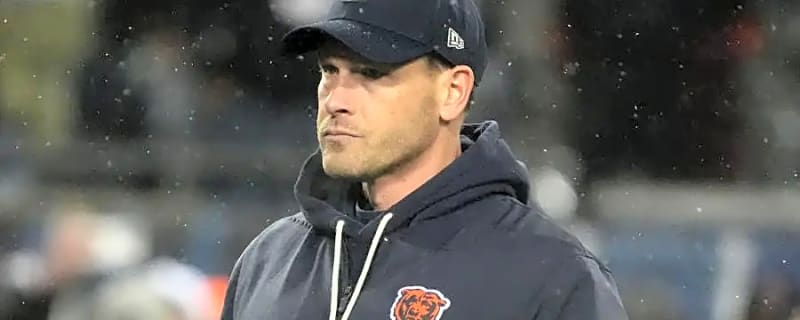 Chris Simms doesn’t hold back about Bears HC Ben Johnson