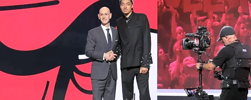 Chicago Bulls rookie Noa Essengue exits Summer League game with injury