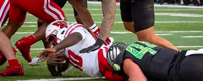 Wisconsin Badgers’ Starting RB Carted Off Against Strong #2 Indiana