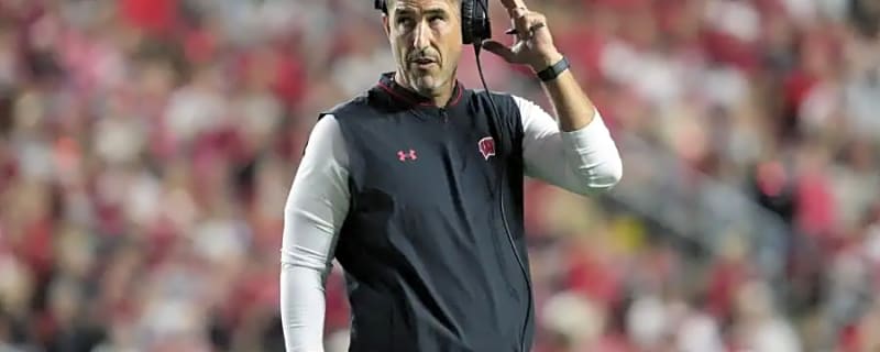 Wisconsin Badgers May Consider Resting Starting QB Following Brutal Injury Scare