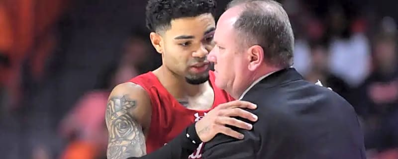 Wisconsin Badgers preparing to battle tough Iowa Hawkeyes defense