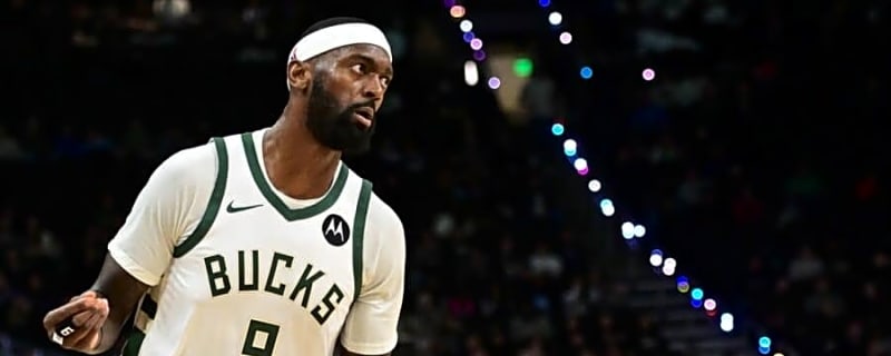 Bobby Portis turns simple fan moment into improbable 14 round rock, paper, scissors duel