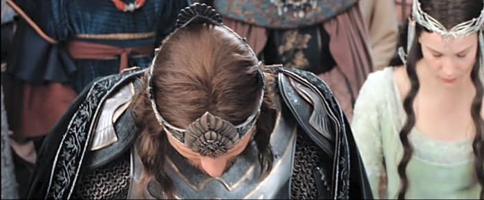 When Aragorn bows to Frodo and the other hobbits in 'The Lord of the Rings: The Return of the King'