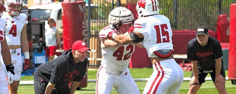 The fullback is back as the Badgers look to rebuild a physical identity