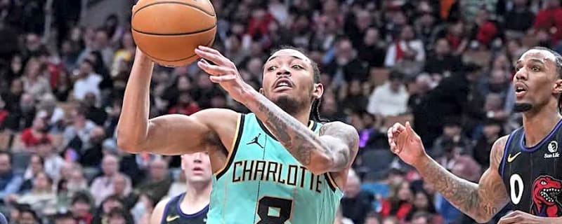 Former Razorbacks&#39; guard Nick Smith looking for new team after getting waived