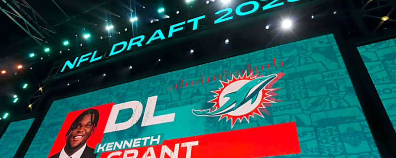 An Updated 7-Round Dolphins Mock Draft After the Waddle Trade
