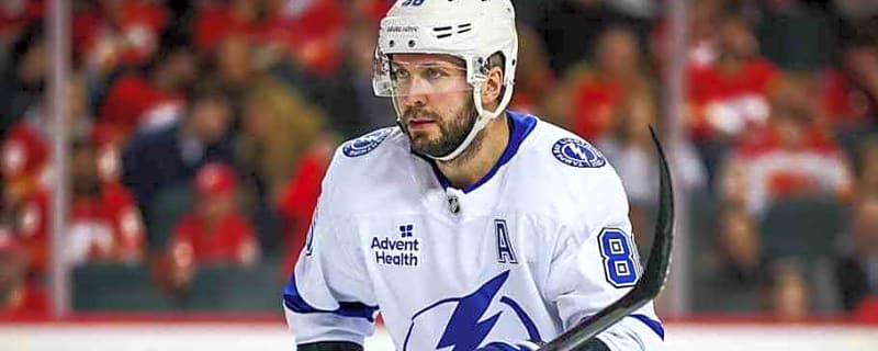 Lightning Star Finally Makes Convincing Hart Case in Two-Horse Race