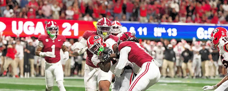 Alabama Jeopardizes Playoff Spot with Ugly Loss to Georgia