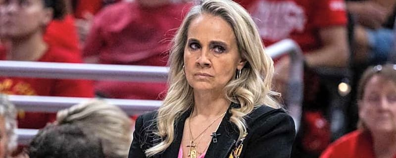Becky Hammon Sounds Off on Most Needed WNBA Rule Change