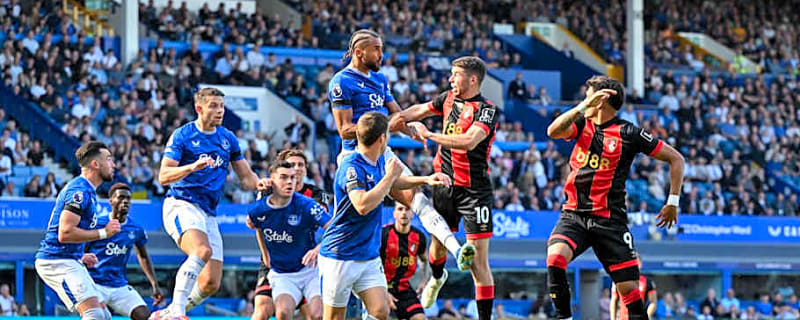 Sunderland and Leeds United Clash Again in Striker Transfer Race, Celtic Join the Chase