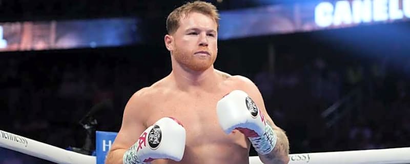 Canelo Alvarez Shoves Terence Crawford During NYC Faceoff 