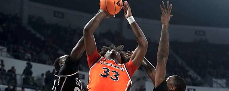 Auburn's Sebastian Williams-Adams Details Team's ‘Desperate’ Mentality