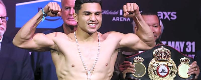 Armando Resendiz Upsets Caleb Plant, Spoils Jermall Charlo Fight