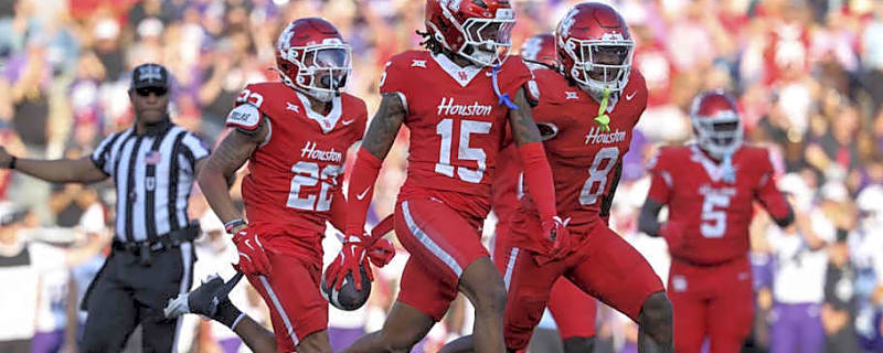 Houston Cougars Sophomore Defensive Back Has Himself a Day Despite Loss