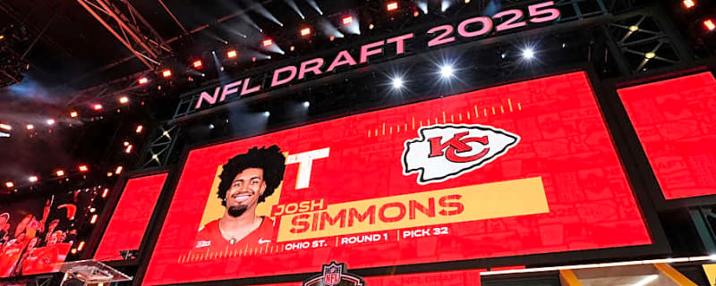 Josh Simmons is already getting the Mitchell Schwartz treatment in Kansas City