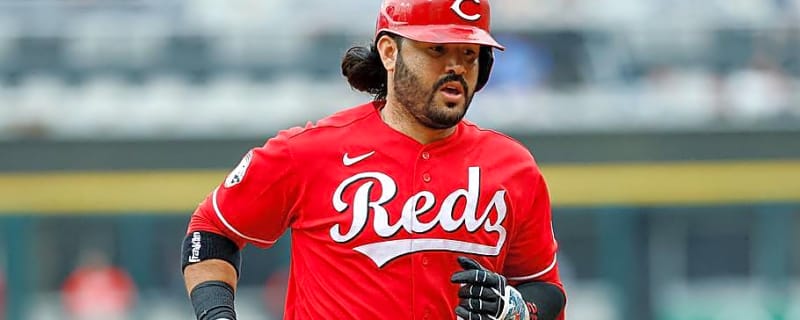 Pros and Cons of Phillies Pursuing Eugenio Suarez