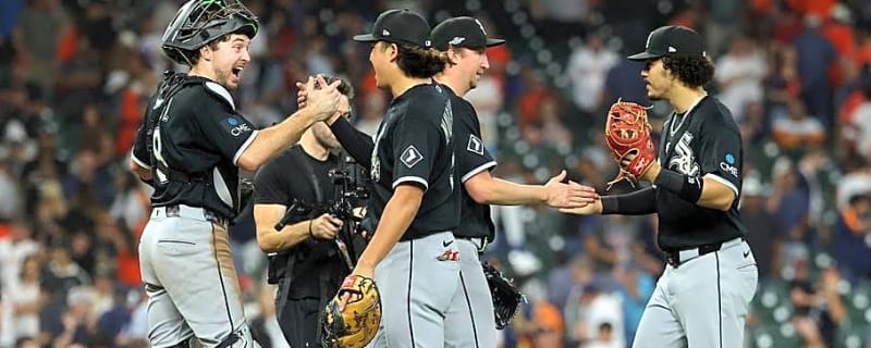 Defensive Miscues Change Astros Season-Ending Loss To White Sox