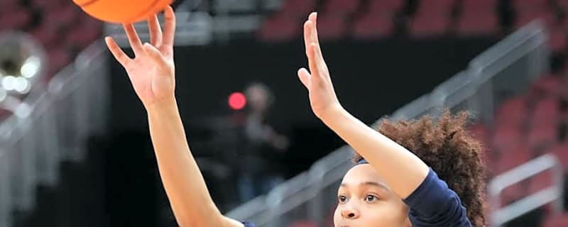 Hannah Hidalgo Walks Away with Ultimate ACC Honor