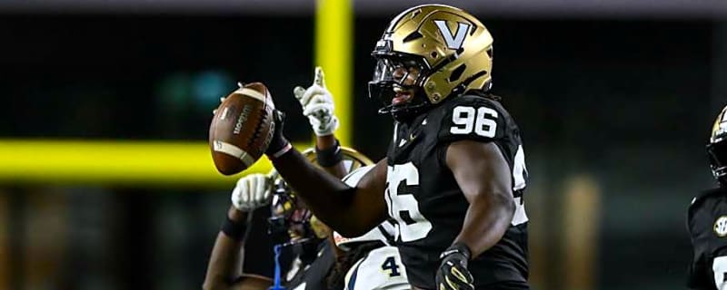 A Handshake of Hope: How Khordae Sydnor Was Inspired to Dream Big