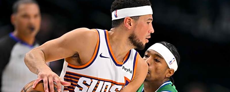 Suns Use New Starting Lineup vs Hawks