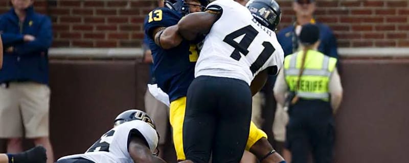 Dallas Cowboys to Add Former College Football Star LB to Defensive Coaching Staff