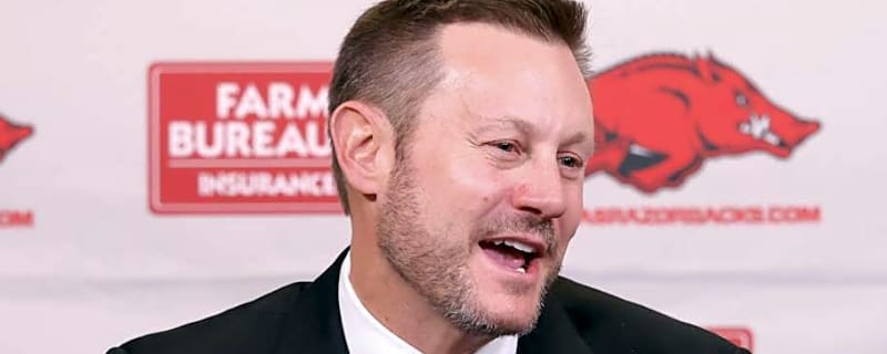 Arkansas adds transfer DB, signs Texas lineman for 2026 class