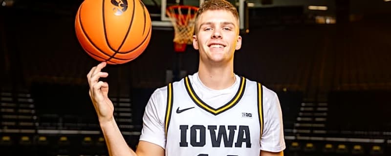 Iowa&#39;s Bennett Stirtz Generating Early NBA Draft Buzz