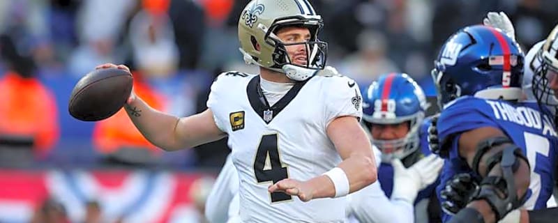 Former Saints QB Derek Carr Catches Stray In NFC Playoffs