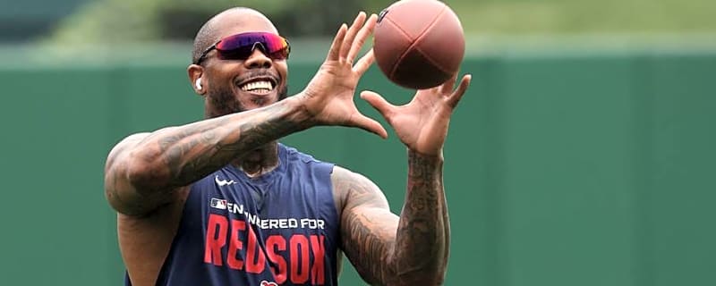 Red Sox's Aroldis Chapman Makes History With 30th Save of Season