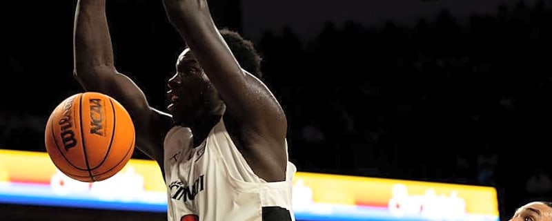 Three Man Weave: Cincinnati Bearcats Basketball Rips Through NJIT for Fifth Win of Season