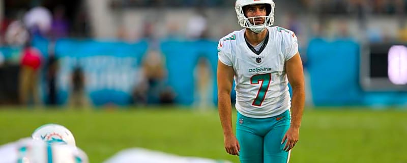 Just-Released Kicker Should Have Jets' Attention as Younghoe Koo Implodes at OTAs