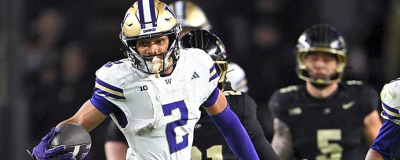 Dezmen Roebuck Does It All For the Huskies