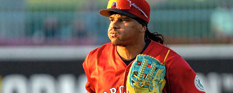 New Pirates Outfielder Standing Out at Spring Training