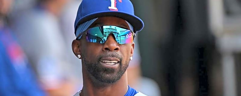 Rangers’ Andrew McCutchen Playfully Apologizes to Phillies Fan for Home Run