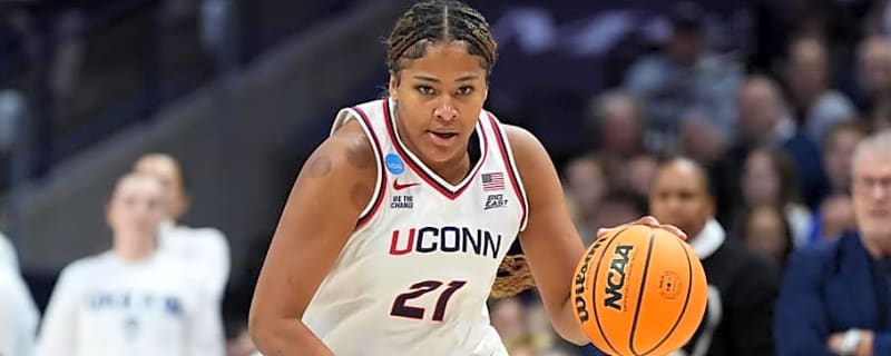 UConn's Sarah Strong, Azzi Fudd Finalists for Prestigious Awards